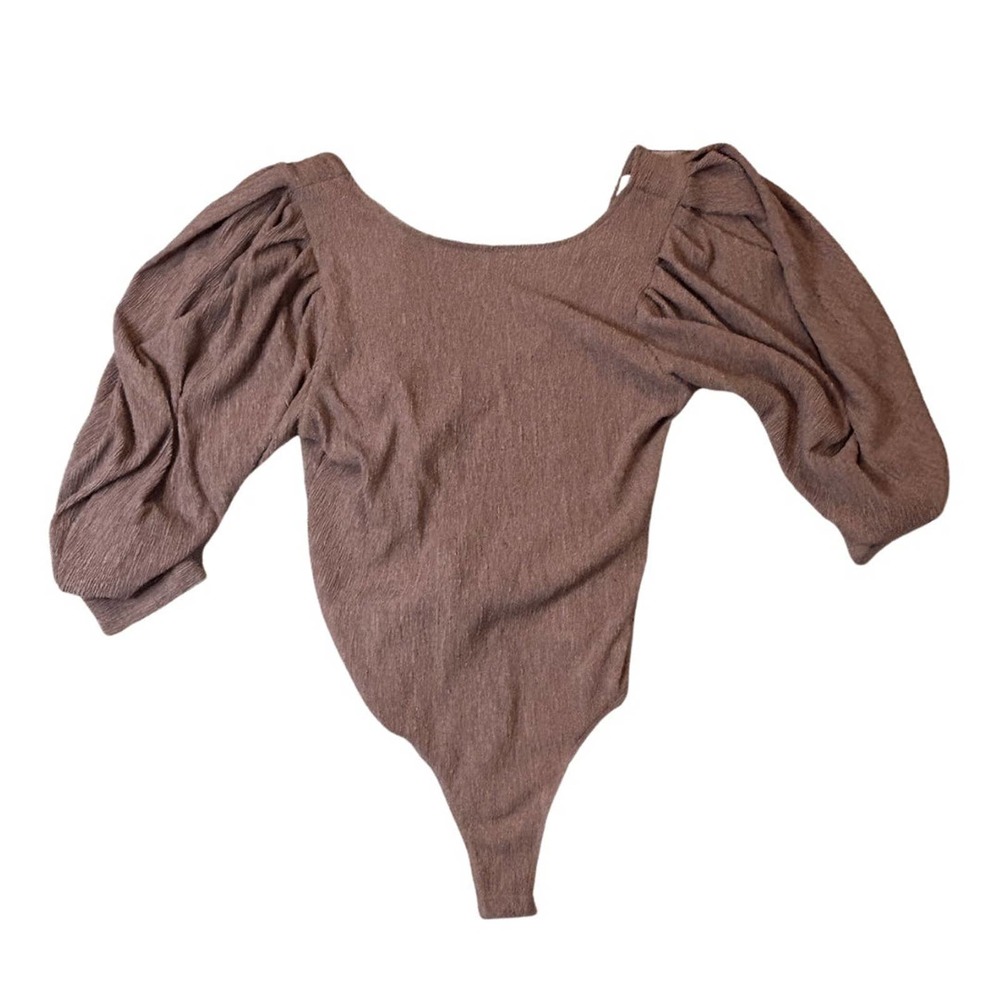 ASTR  Large Puff Feminine Elegant Detail Bodysuit Snap Closure
